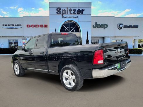 Used 2024 RAM 1500 Classic SLT AWD/4WD image 3