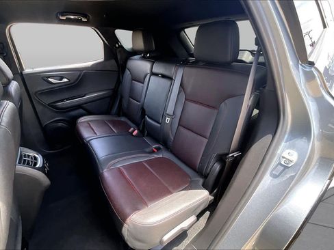 Used 2025 Chevrolet Blazer RS FWD image 21