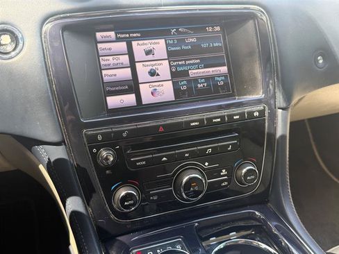 Used 2013 Jaguar XJ L Portfolio RWD image 24