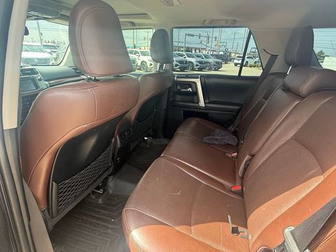 Used 2016 Toyota 4Runner 4WD image 11