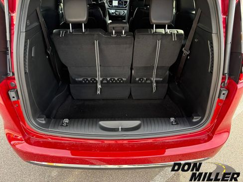 New 2026 Chrysler Pacifica Select image 28