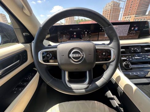 Certified 2025 Nissan Armada Platinum RWD image 23