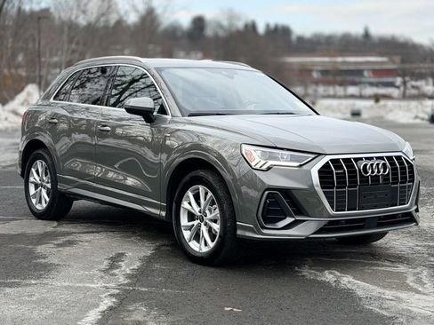 Certified 2025 Audi Q3 2.0T Premium w/ Convenience Package image 9