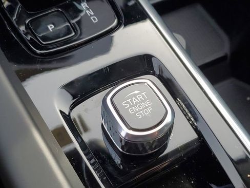 New 2026 Volvo XC60 B5 Plus w/ Protection Package Premier image 17