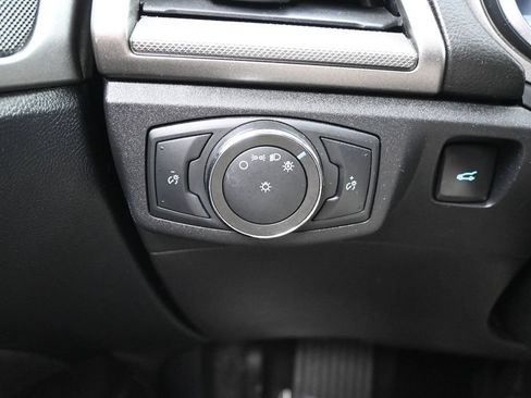 Used 2020 Ford Fusion SE FWD image 24