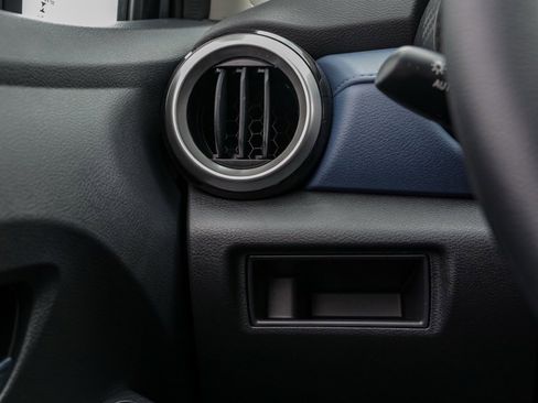 New 2025 Nissan Versa SV image 32