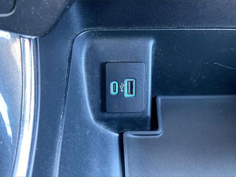 Used 2022 Ford F150 XLT w/ Equipment Group 302A High image 17