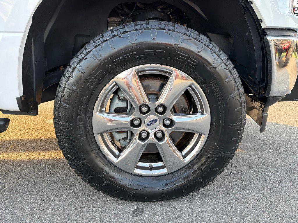 Used 2018 Ford F150 XLT w/ Equipment Group 302A Luxury AWD/4WD image 14