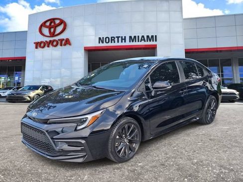 Used 2024 Toyota Corolla SE FWD image 2
