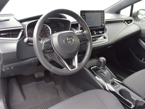 Used 2021 Toyota Corolla SE FWD image 3
