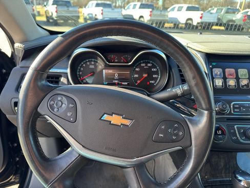 Used 2015 Chevrolet Impala LTZ image 10