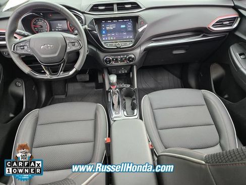 Used 2023 Chevrolet TrailBlazer RS w/ Sun and Liftgate Package FWD image 9