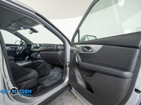 Used 2019 Chevrolet Blazer LT AWD/4WD image 38