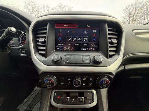 Used 2023 GMC Acadia SLT w/ Trailering Package image 27