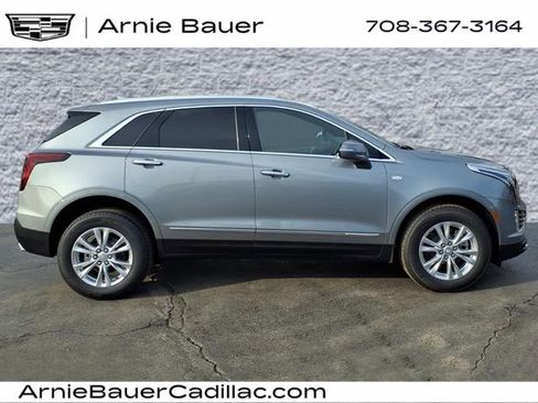 New 2026 Cadillac XT5 Luxury image 4