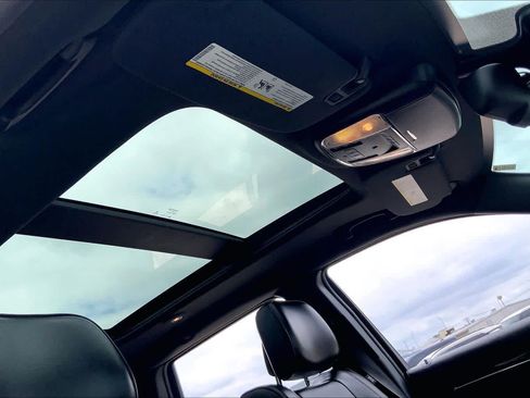 Used 2016 Jeep Grand Cherokee High Altitude AWD/4WD image 14