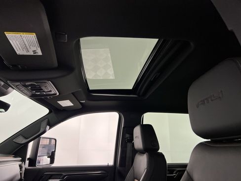 Used 2024 GMC Sierra 2500 AT4 w/ AT4 Premium Plus Package image 24