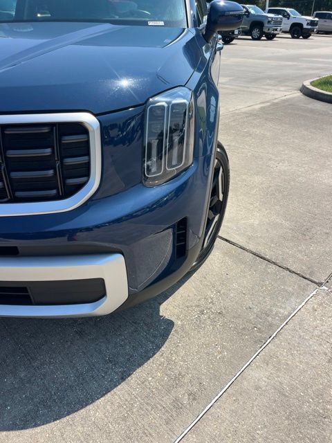 Used 2025 Kia Telluride S FWD image 10