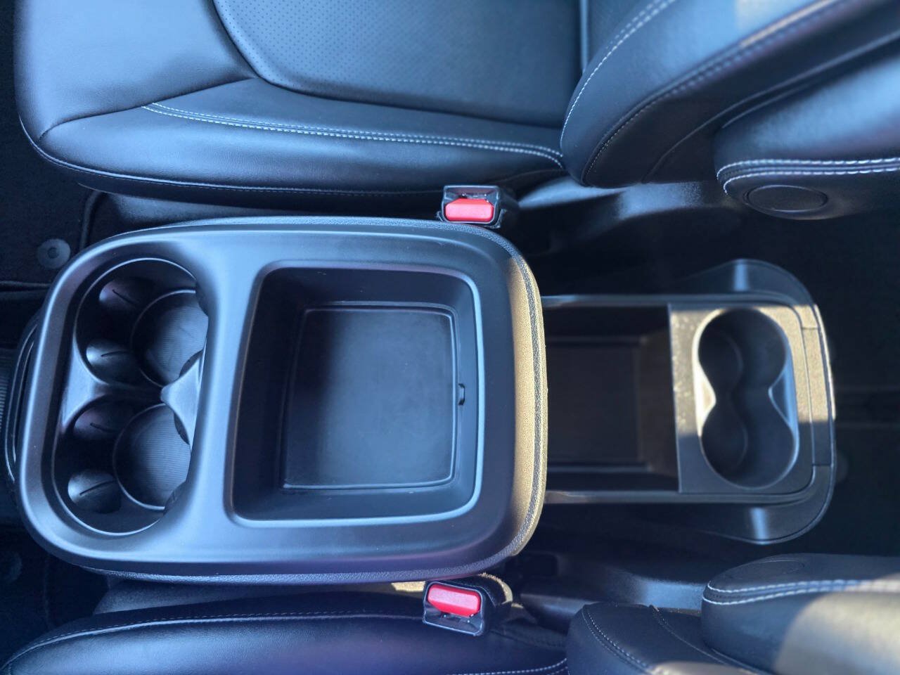 Used 2026 Chrysler Pacifica Select FWD image 39
