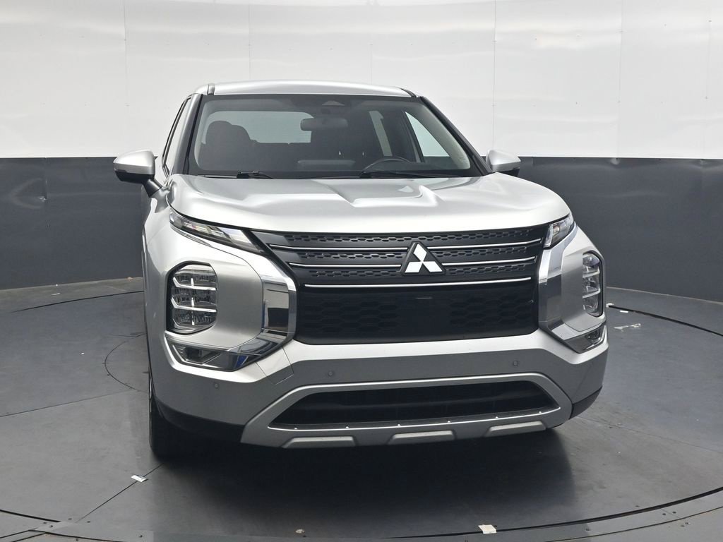 Used 2024 Mitsubishi Outlander SE FWD image 13