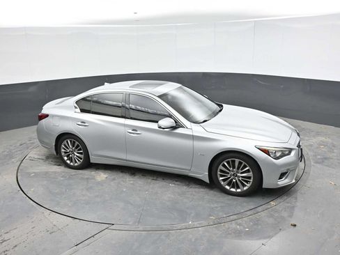 Used 2020 INFINITI Q50 Luxe w/ Essential Package (3.0T Luxe) AWD/4WD image 19
