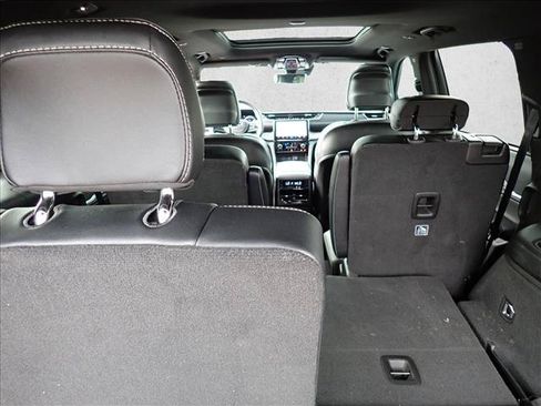 Used 2022 Jeep Grand Cherokee L Overland w/ Luxury Tech Group IV AWD/4WD image 8