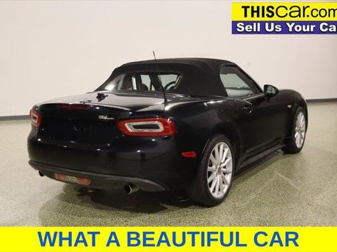 Used 2017 FIAT 124 Spider Lusso RWD image 8