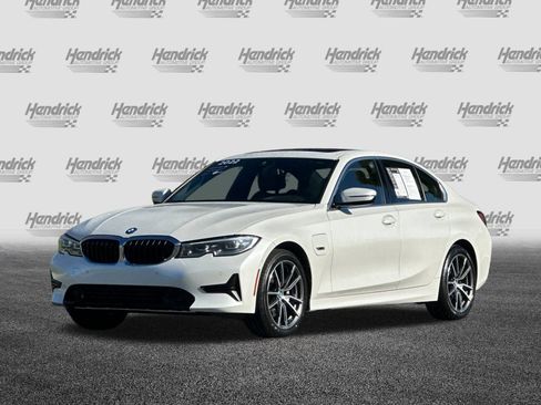 Certified 2022 BMW 330e w/ Premium Package image 9