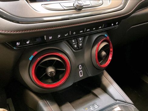 Used 2019 Chevrolet Blazer RS FWD image 18