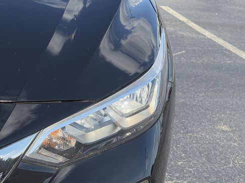 Certified 2023 Nissan Sentra S image 9