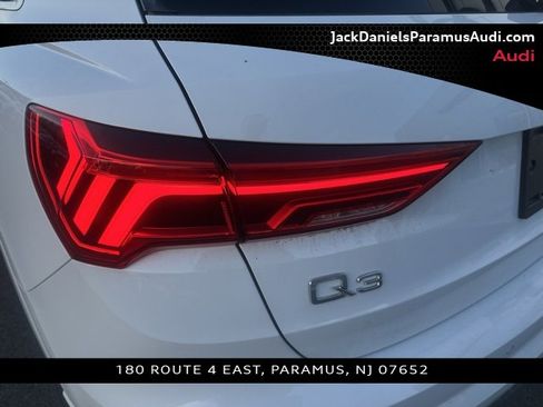 Used 2023 Audi Q3 2.0T Premium w/ Convenience Package image 9