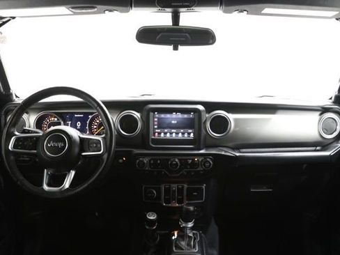 Used 2018 Jeep Wrangler Unlimited Sahara w/ Cold Weather Group image 16