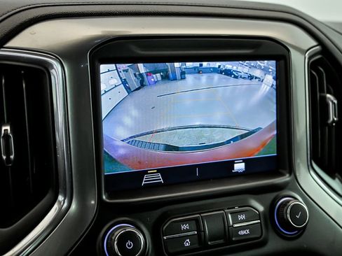 Used 2022 Chevrolet Silverado 2500 LT w/ Convenience Package image 21