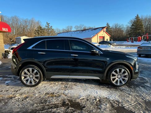 Used 2021 Cadillac XT4 Premium Luxury w/ Cold Weather Package FWD image 4