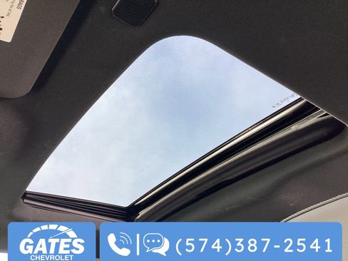 Used 2023 Chevrolet Colorado ZR2 w/ ZR2 Convenience Package III image 4