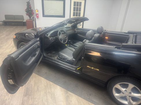 Used 2001 Toyota Solara SE FWD image 12