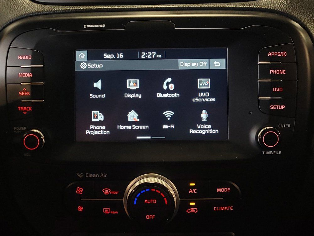 Used 2018 Kia Soul + FWD image 25