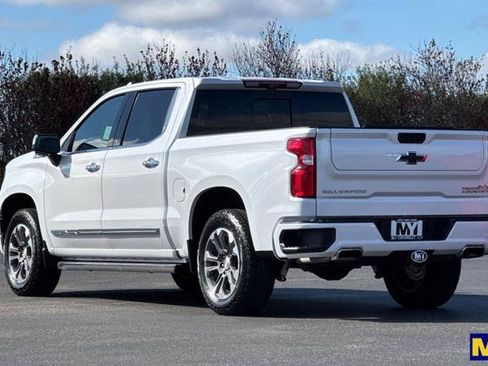 Used 2025 Chevrolet Silverado 1500 High Country w/ Technology Package AWD/4WD image 6