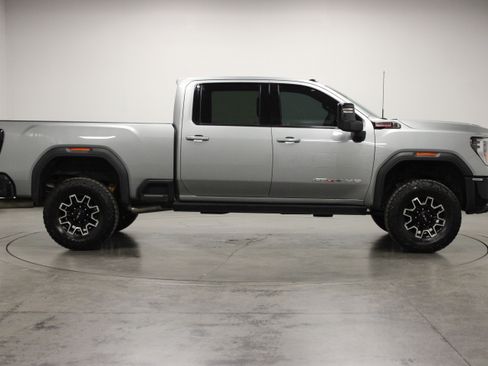 Used 2024 GMC Sierra 2500 AT4X AWD/4WD image 9