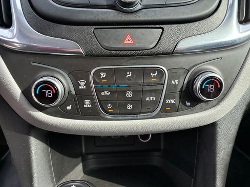 Used 2019 Chevrolet Equinox LT w/ Driver Convenience Package image 27