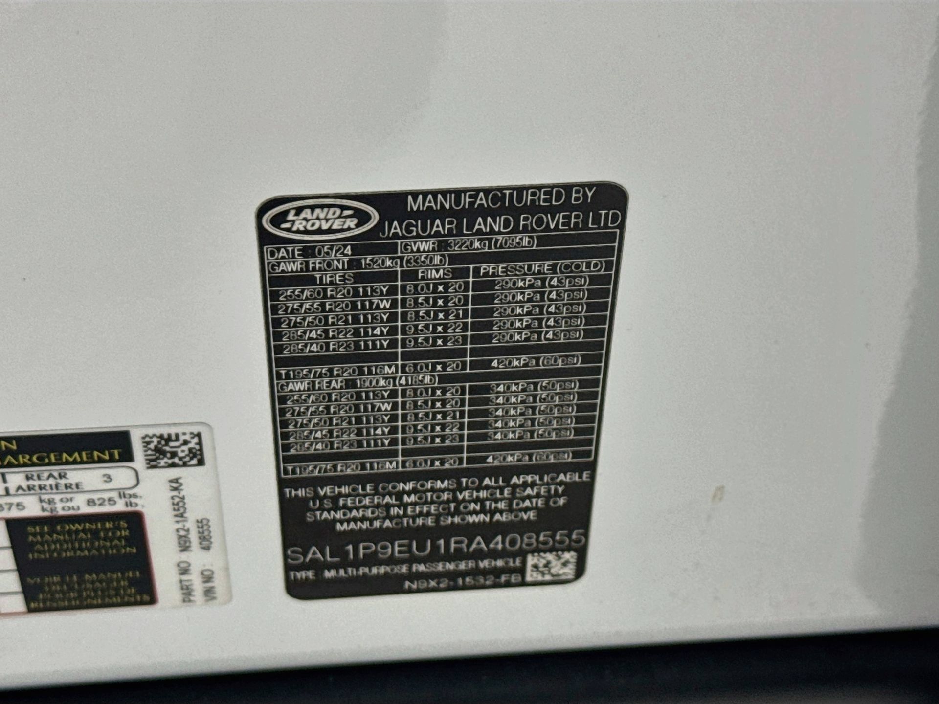 Used 2024 Land Rover Range Rover Sport SE AWD/4WD image 34