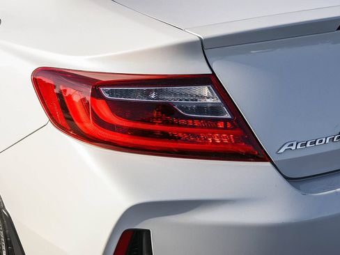 Used 2016 Honda Accord EX-L image 11