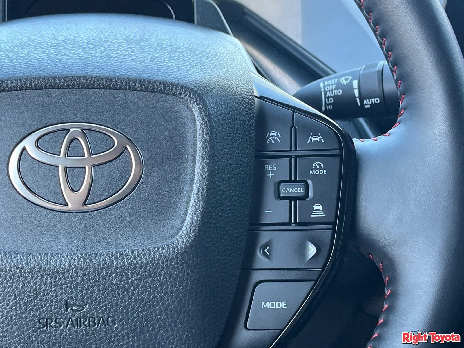 Certified 2025 Toyota Prius Plug-In Hybrid FWD image 24