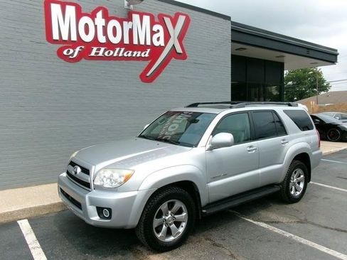 Used 2006 Toyota 4Runner Limited AWD/4WD image 2