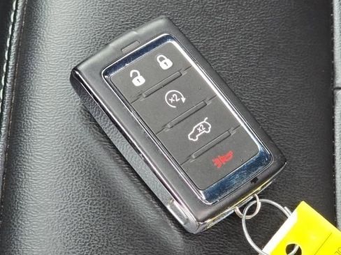 Used 2024 Jeep Grand Cherokee L Limited AWD/4WD image 41