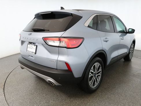 Used 2022 Ford Escape SEL w/ Technology Package image 4