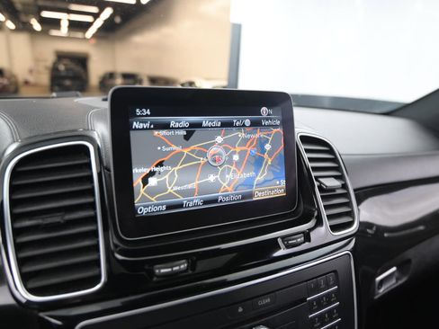 Used 2018 Mercedes-Benz GLS 450 4MATIC image 33