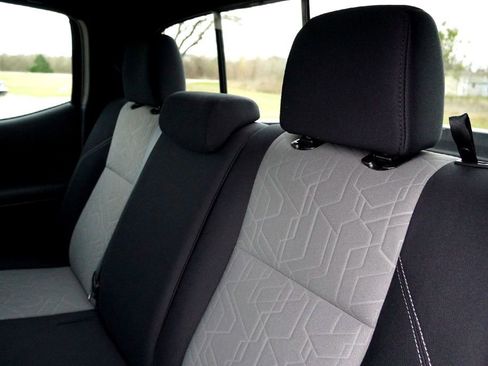 Used 2021 Toyota Tacoma TRD Off-Road image 34