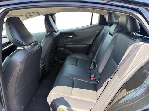 Used 2025 Toyota Prius XLE FWD image 16