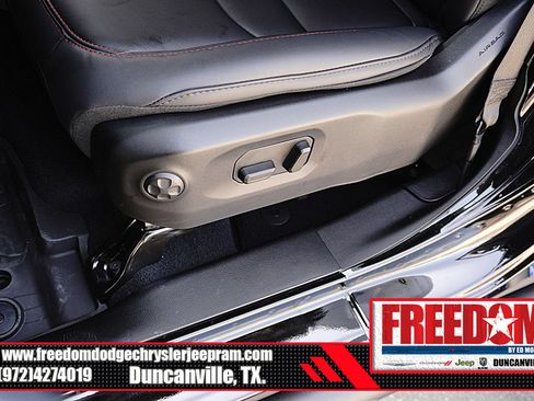 Certified 2026 Jeep Wrangler Unlimited Rubicon AWD/4WD image 38